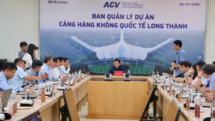 Đại diện các đơn vị báo cáo tiến độ xây dựng